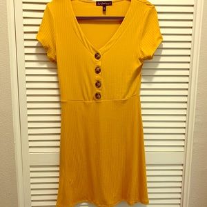 Simple midi dress, never worn!